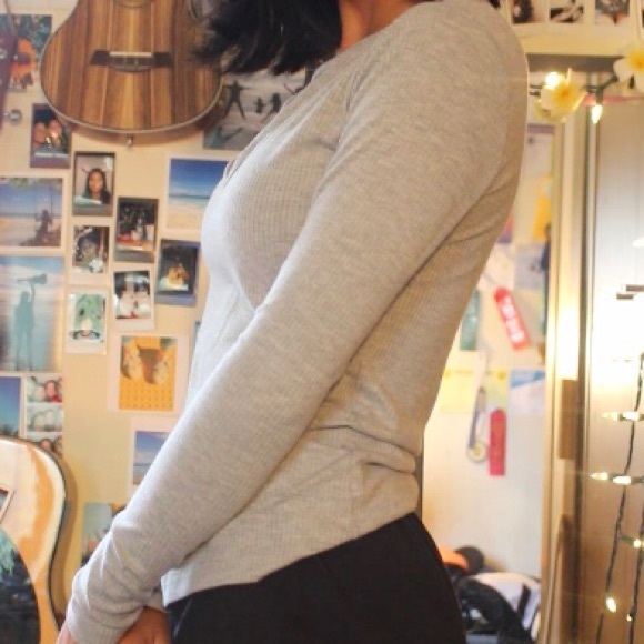 Mossimo Gray V Neck Long Sleeve - Picture 3 of 5